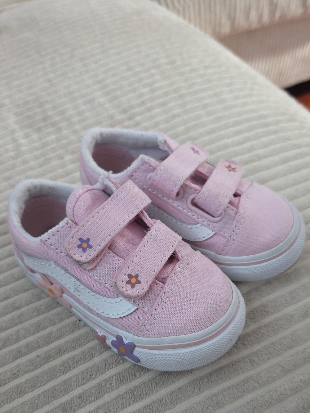 Vans Kids Pink Canvas Velcro Sneakers with Flower Accents